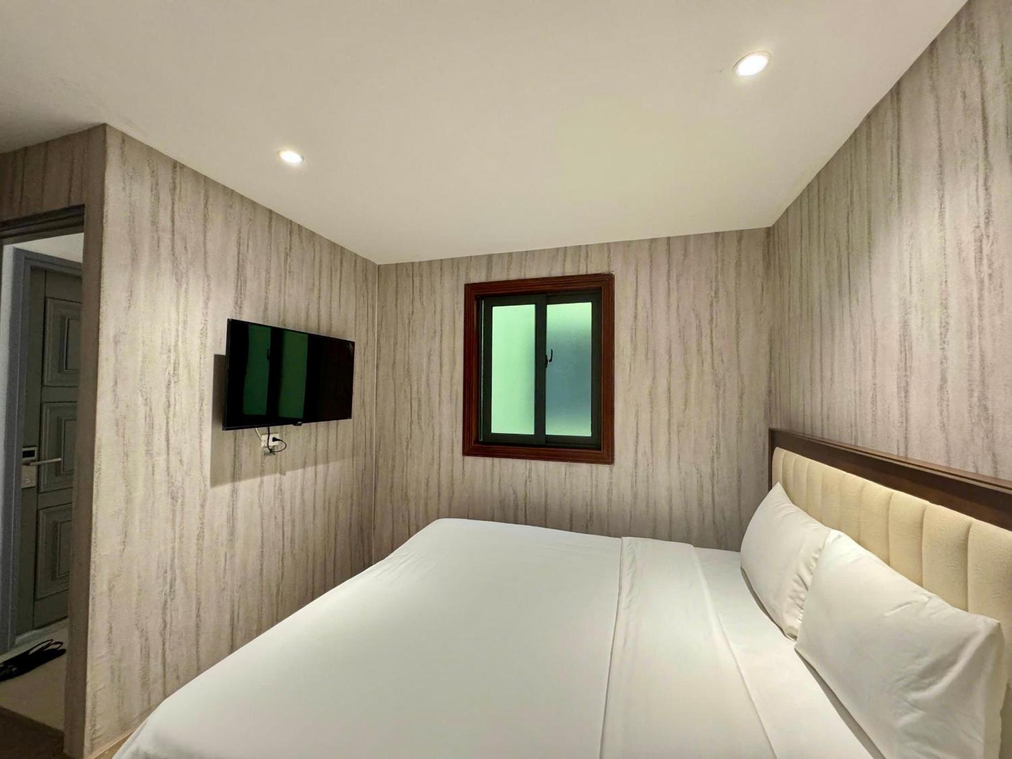 22Land Moon West Lake Hanoi Exterior photo